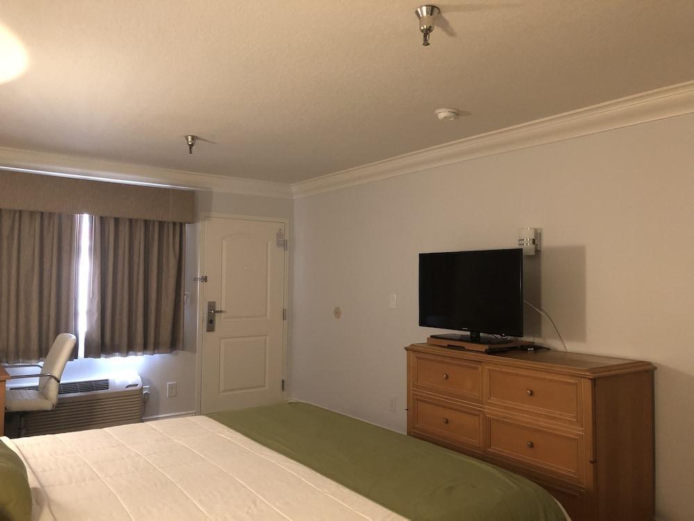 Days Inn By Wyndham Near City Of Hope Duarte Экстерьер фото